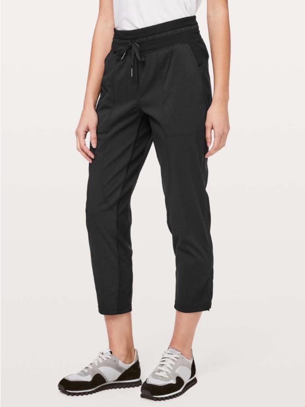 Lululemon dance studio size 4